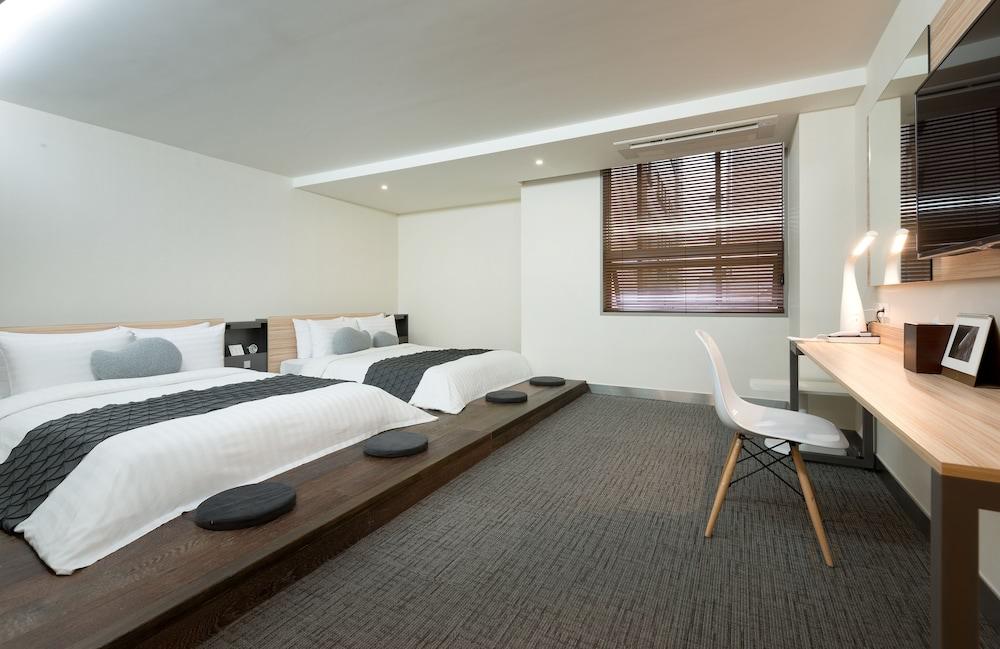 Metro Hotel Myeongdong Seoul Exteriör bild