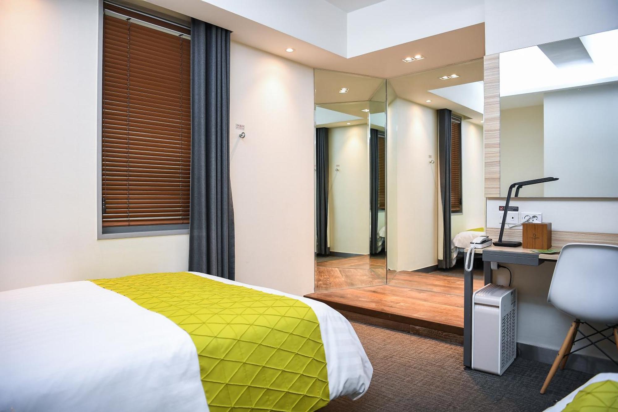 Metro Hotel Myeongdong Seoul Exteriör bild