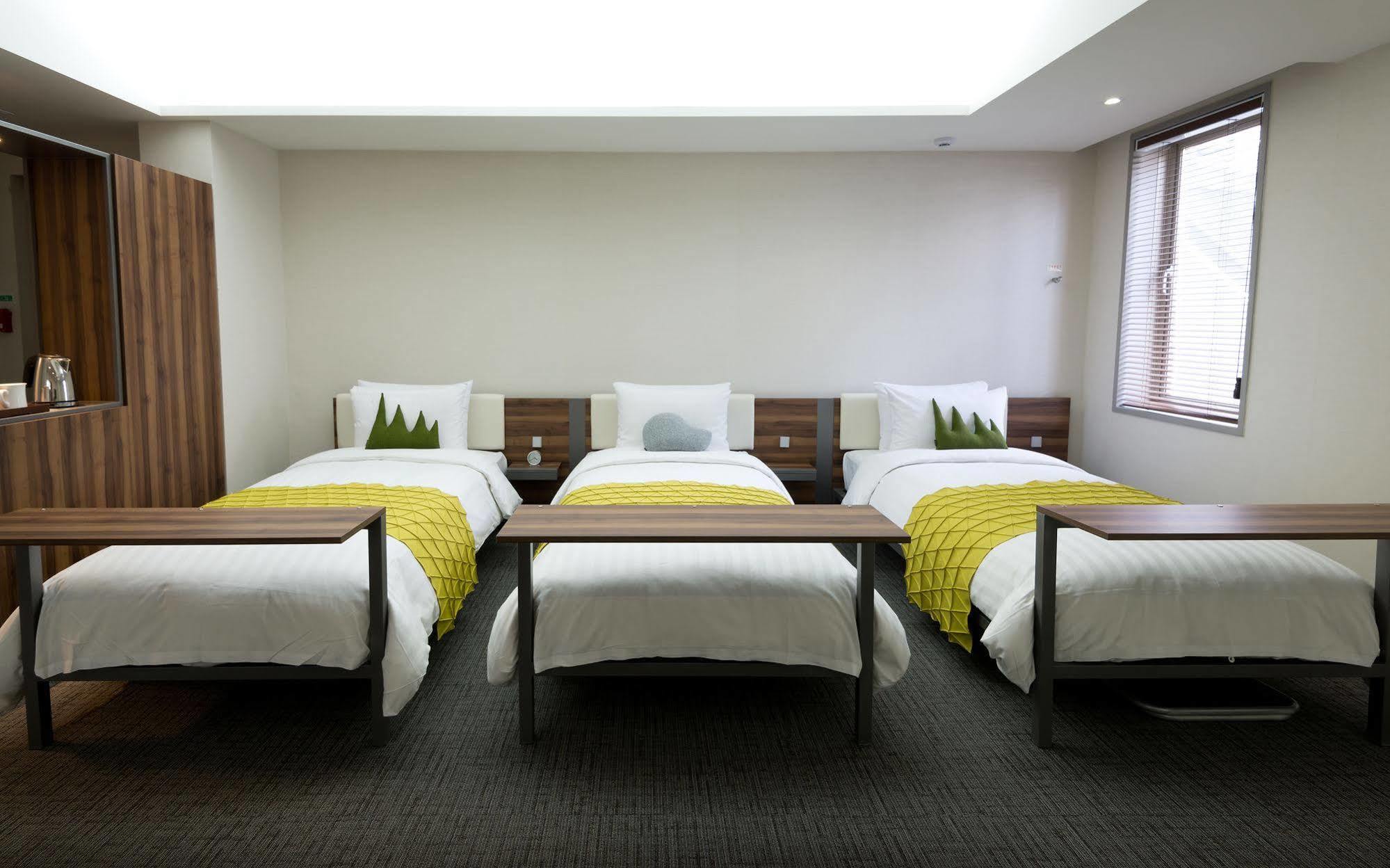 Metro Hotel Myeongdong Seoul Exteriör bild